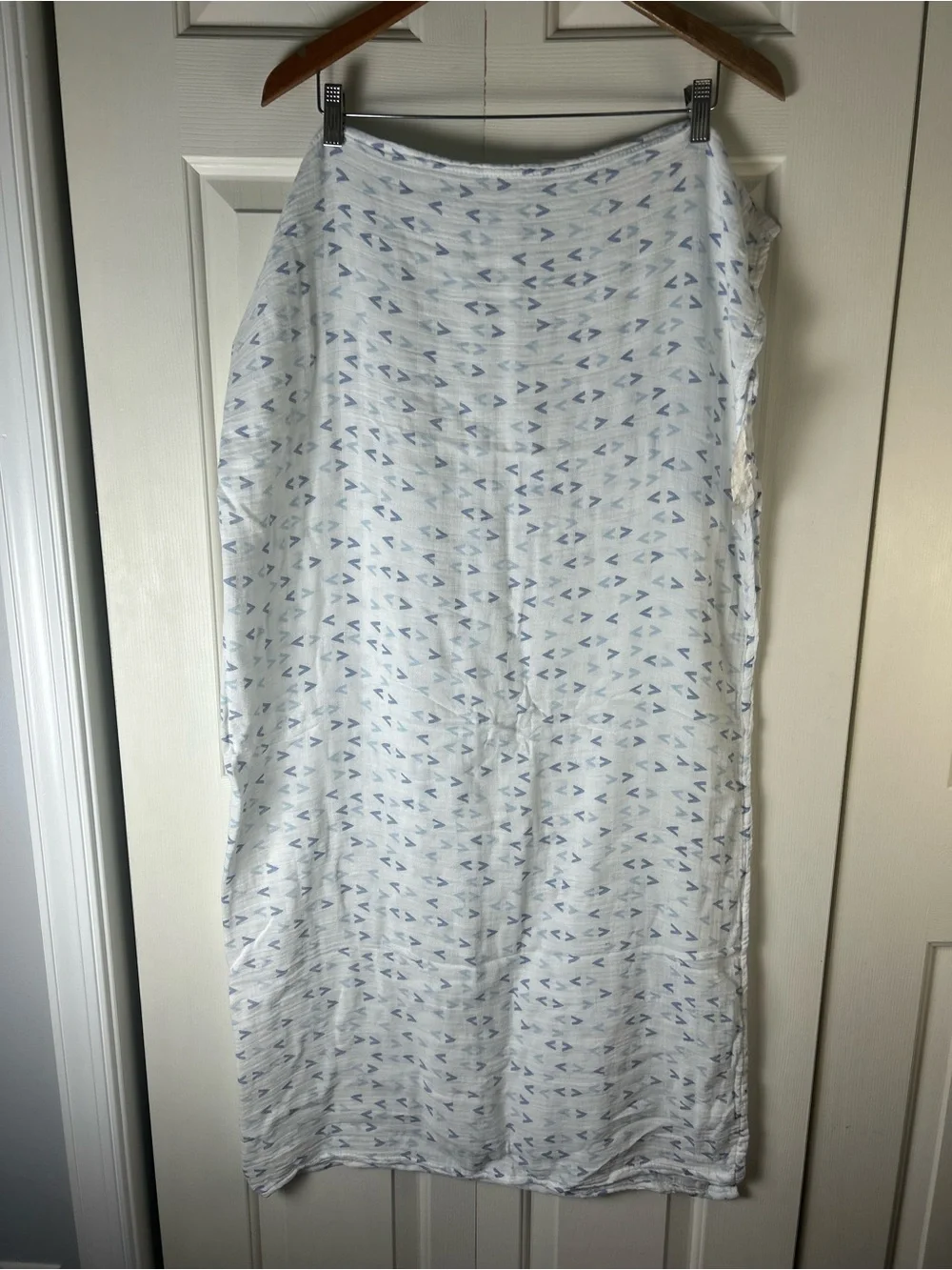 Upsimples Blue Arrows Baby Swaddle Blanket V Bamboo Blend Muslin White